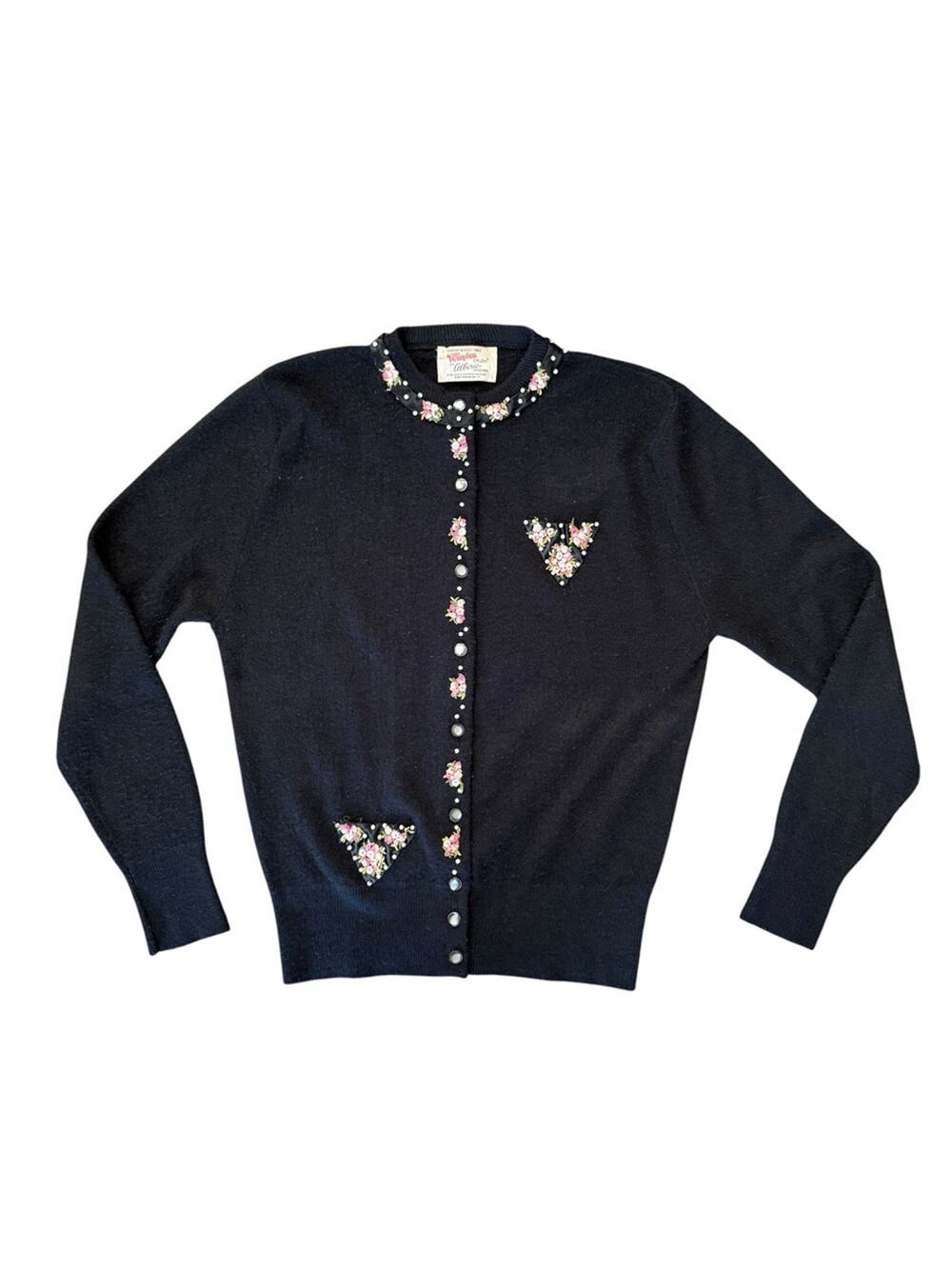 Vintage 1950s Beldoch Popper Floral Embroidered Orlon Cardigan Sweater XS